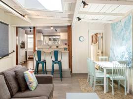 Cottage at the Point - For 4，位于圣克鲁兹的酒店