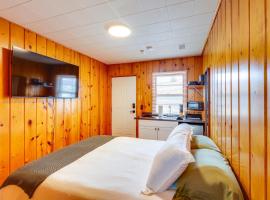 2 Mi to Spearfish Canyon Central Getaway!，位于斯皮尔菲什的酒店