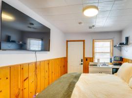 2 Mi to Black Hills Natl Forest Convenient Pad!，位于斯皮尔菲什的酒店