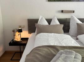 Lechtaler Alpenblick Landeck - Privatzimmer & Ferienwohnung，位于兰德埃克的酒店