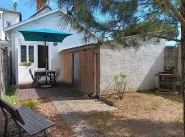 Maison de Charme Près de la Plage, 5 Pers, Jardin - FR-1-476-232