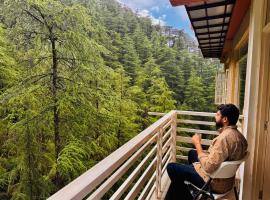 Staynest BNB in city Centre - 3 BHK apartments - PRIVATE PARKING - BALCONY VIEW