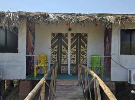 Sea - Touch Beach Resort Harihareshwar，位于Harihareshwar的酒店