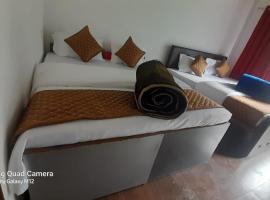 Himalayan tourist cottage，位于Sonprayag的酒店