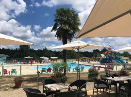 Prix dégressif - Bungalow 4-6 personnes aux Dunes de Contis，位于波讷地区圣朱利安的酒店