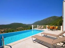 Çukurbağ Köyü Doğa Manzaralı Villa Poeta