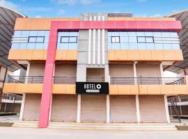 Hotel O Vitthalapur formerly Vitthal Palace，位于Mehsāna的酒店