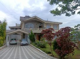 LKS Homestay, Jowai-By Soma Stays，位于Jowai的酒店
