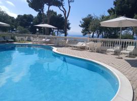 Villa Nunziatella Badia，位于特拉佩托的酒店