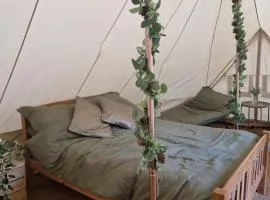 Aldwark Bridge Glamping - Aurora Tent