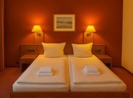 Hotel Schwarzenbek，位于施瓦岑贝克的酒店