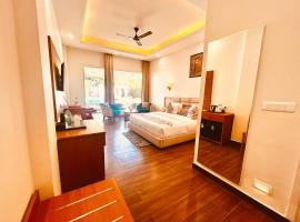The Woods Farmhouse Resort, Jim Corbett - A beautiful wellness resort in the lap of nature，位于兰纳加的酒店