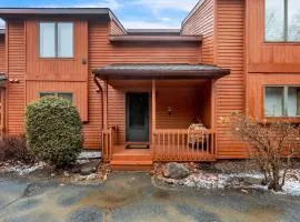 Santanoni 60H - Renovated Townhome with Privacy