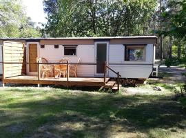 Tinyhaus2 idyllisch am Waldesrand，位于科特布斯的酒店