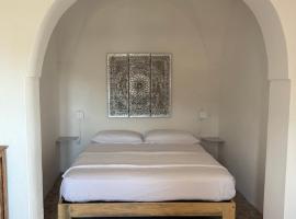 Al Palazzotto，位于潘泰莱里亚的酒店