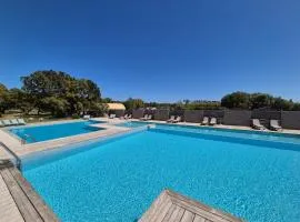 Charmant T2 climatisé avec terrasse à 5min des plages