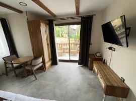Asgard Deluxe hotel，位于Taylıeli的酒店