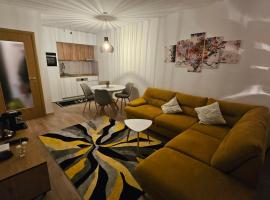 Emari - Hochwertige 2-Zimmer-Wohnung mit Panorama Bergblick，位于Sarajevo的酒店