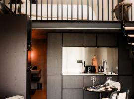 Le Garage de Charly - Aux rêves des Champs，位于Éghezée的酒店