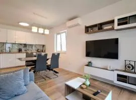 Home Away Apartment