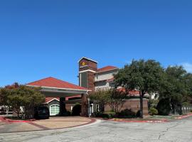 达拉斯阿灵顿南拉昆塔宾馆及套房酒店，位于阿林顿的酒店
