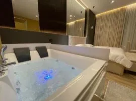 Luxury Jacuzzi Suite- Astir,Tirana
