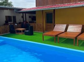 Paraíso Tropical - São Tomé，位于Santana的酒店