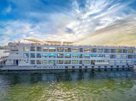Cleopatra Nile Cruise From Luxor 3&4 Nights Every Saturday and Monday, Thursday，位于卢克索的酒店