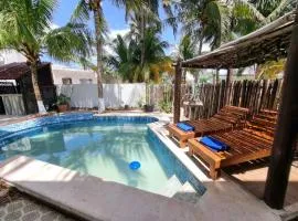 Casa Columpios, con alberca a pasos de la playa