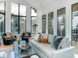 Gorgeous 4 Bedroom Ski In-Out Condo In Beaver Creek Village