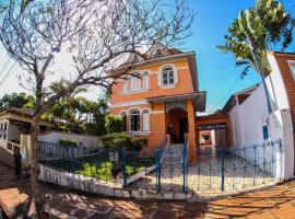 O Casarão Hostel Piraju Sp，位于皮拉茹的酒店