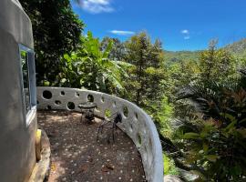 Dragon Soul Retreat Center，位于帕干岛的酒店