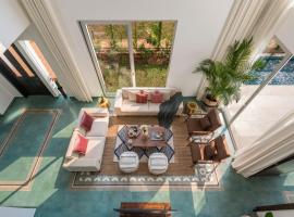 La Olalian 2 & 3 BHK Designer Villas Near Anjuna Beach with Private Pool & Sun Deck & Garden，位于安君纳的酒店