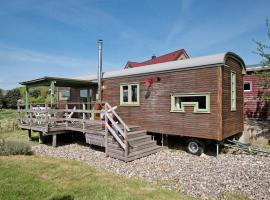 Tiny House Ria，位于Satow的小屋