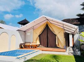 MaHe Glamping，位于库布盼洛坎的酒店