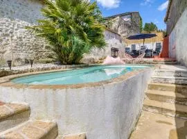 Awesome Home In Tonnay-Boutonne