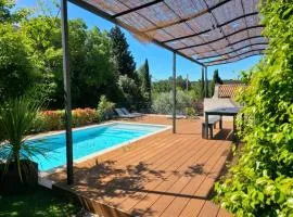 Maison moderne avec piscine
