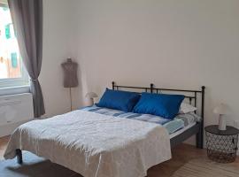 Serenissima Retro Apartment，位于穆贾的酒店