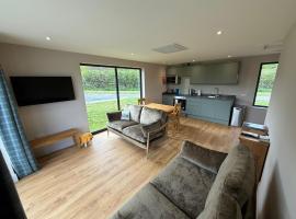 Loganlea Lodge，位于Loanhead的木屋