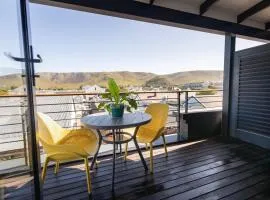 Mountain-View Studio - Hermanus Waterfront Apartments