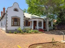 Park Gables Loftus Guest House