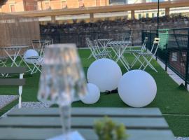 Hotel & Garden，位于基亚瓦里的酒店