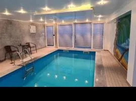 Private swimming pool sweet dreams