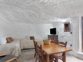 Finca With Cave Trekking Trails，位于Tafira的酒店