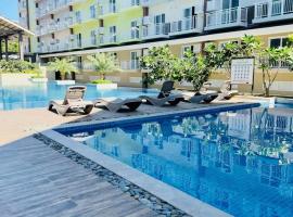 Cozy Staycation Near Cebu Airport with Pool & Gym , Free Wifi，位于Pusok的酒店