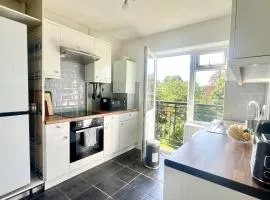 Modern 1 Bedroom Apt in Maidenhead nr River Thames