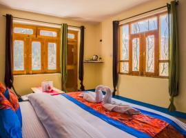 The Lake View Resort，位于Sāngla的酒店