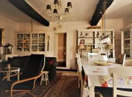 l'hirondelle 2 tot 9 personen，位于希农堡的酒店