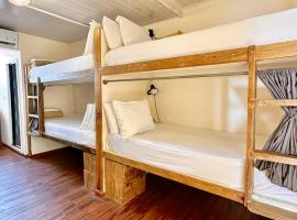 Socialtel Bocas del Toro，位于博卡斯德尔托罗的酒店