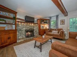 Country View Oasis With Fireplace And Firepit